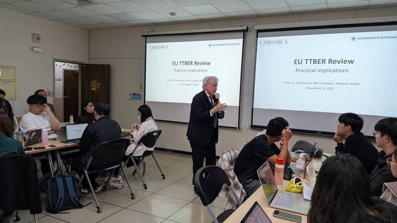 【本所消息】2025/11/05 邀請德國Boehmert & Boehmert專利法律事務所Dr. Heinz Goddar至本所演講！圖片